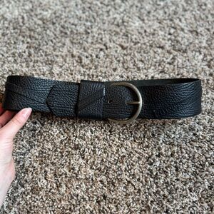 Gail Labelle wide black pebbled leather belt with silver buckle size large